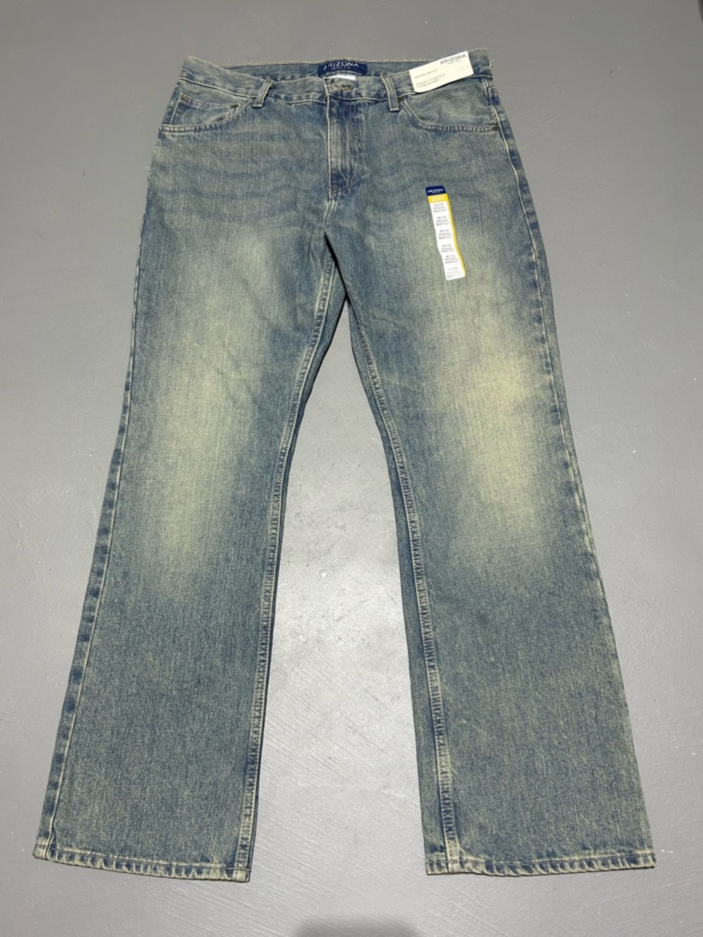 NWT - Arizona Jeans Co. Original Bootcut Y2K Style Jeans (Men’s 34 x 32)
